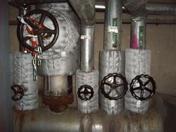 Thermoisolierpolster zur Wärmeisolierung für Ihre Anlagenteile wie zum Beispiel Pumpen,
Armaturen,
Flanschverbindungen